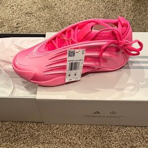 Adidas Harden Volume 9 in Pink